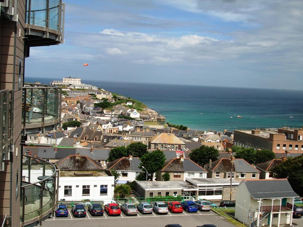 2Bed With Pool & Sea View Apartment New Quay Exterior foto