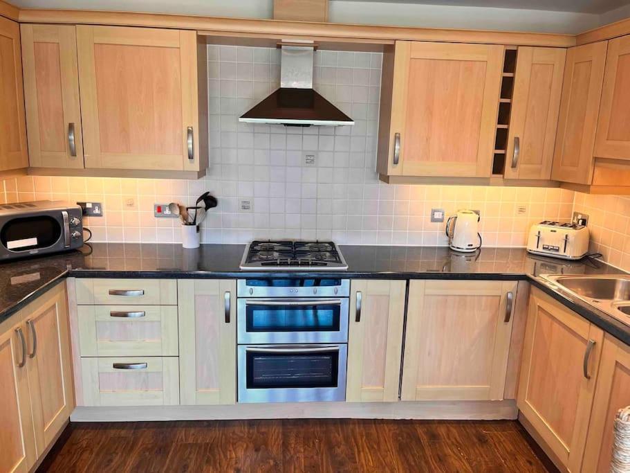 2Bed With Pool & Sea View Apartment New Quay Exterior foto